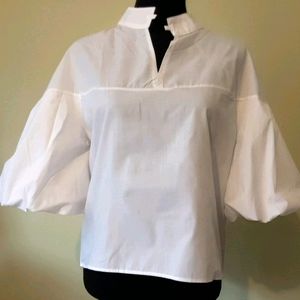 5/$25 White shirt, puffy sleeves